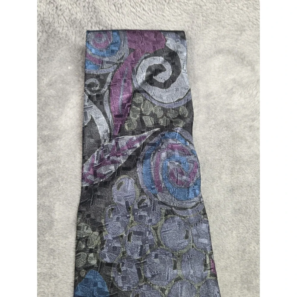 Z UOMO Vintage Handmade in ITALY 100%‎ Silk Tie Blue Purple Abstract